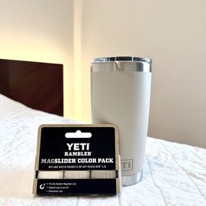 Yeti CAPE TAUPE Rambler 20 oz Tumbler with Matching NWT Magsliders Color Pack